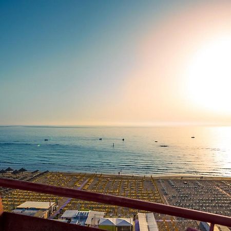 Hotel Atlantic Vista Mare Pesaro Exterior photo