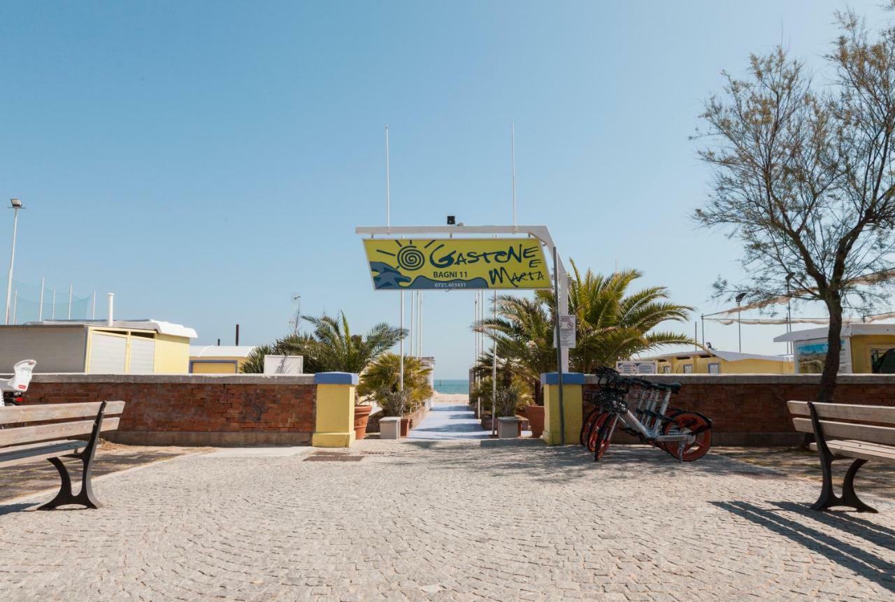 Hotel Atlantic Vista Mare Pesaro Exterior photo